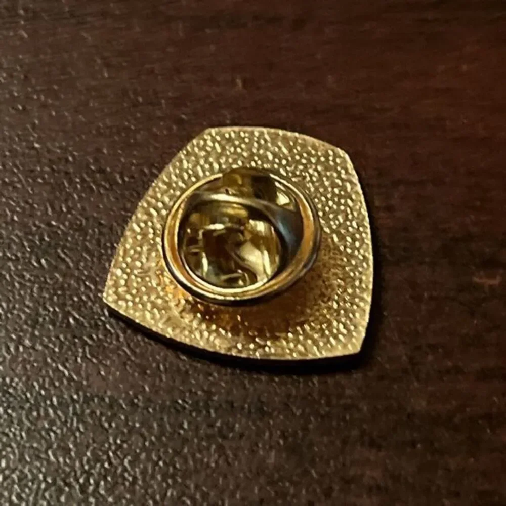 McDonald's Two 2‎ Years Of Service Employee Lapel Hat Pin